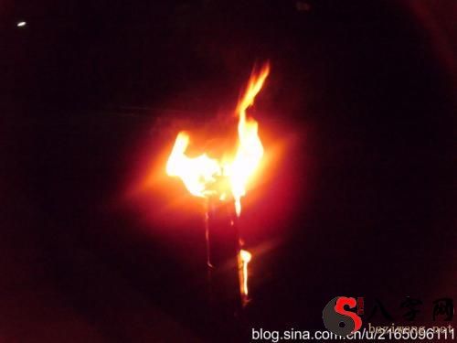 梦见火越烧越旺